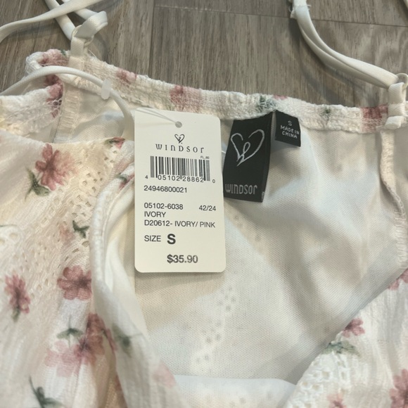 Assorted romper and dresses sold individually - Picture 11 of 11